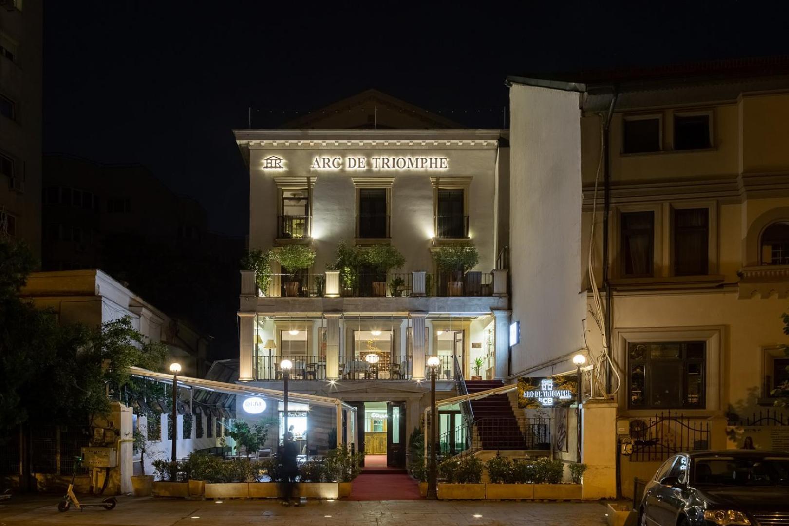 Arc De Triomphe By Citybookings Bucharest Exterior photo